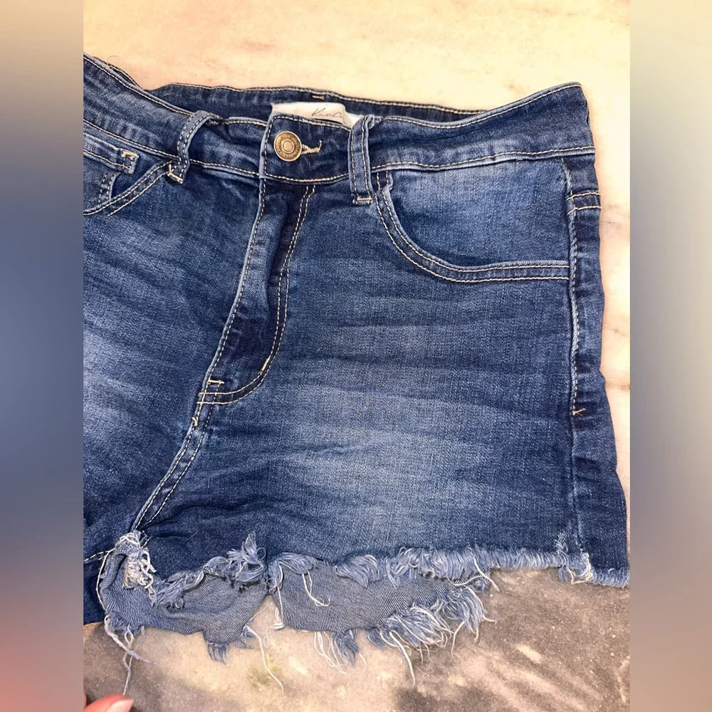 EUC Kancan Distressed Cutoff Denim Blue Women's‎ Shorts Size 9/28